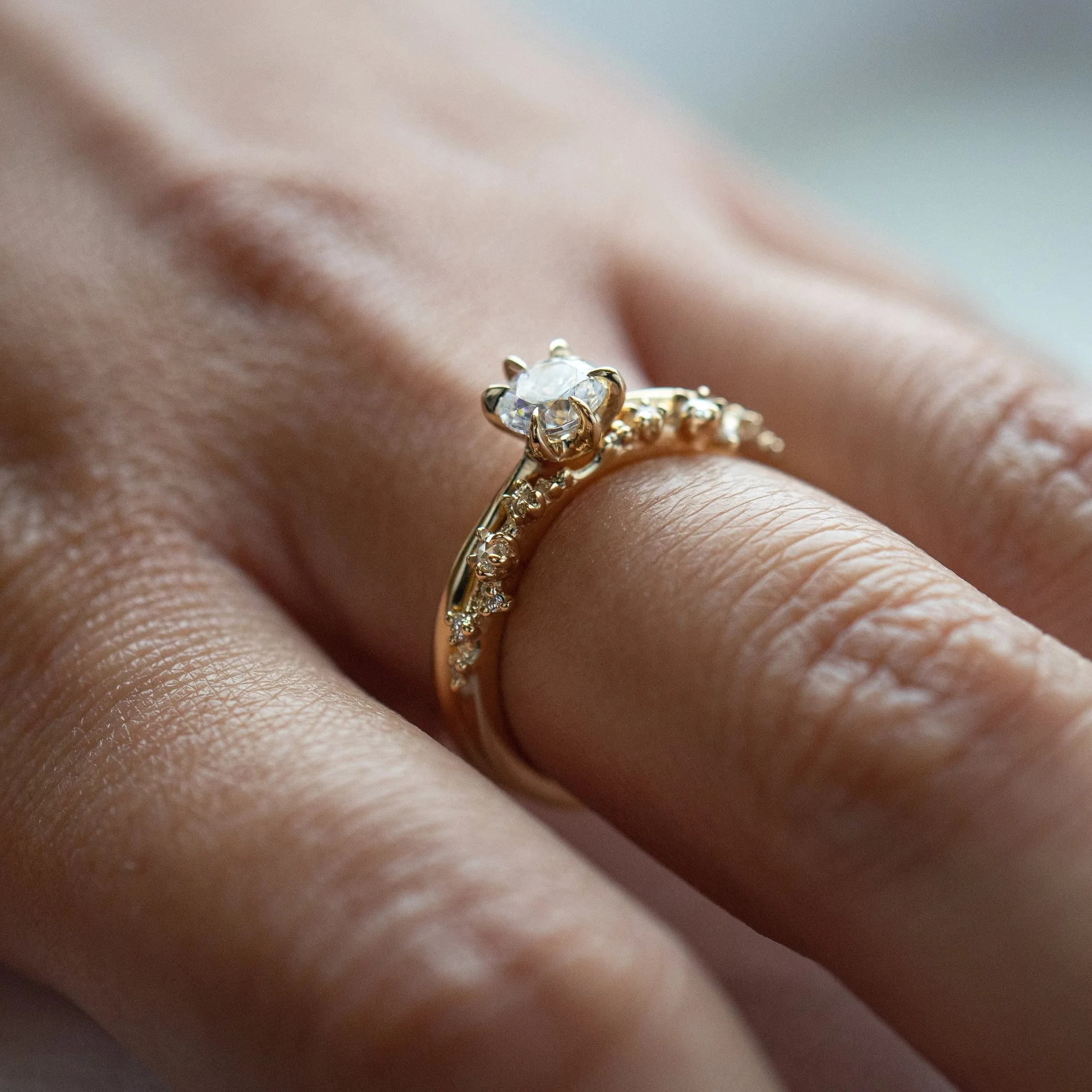 Brilliant Diamond White Wisp Band